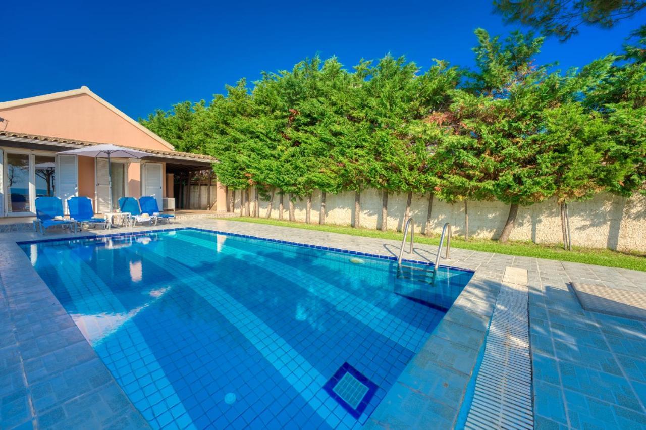 Villa Angela Ágios Matthaíos 外观 照片