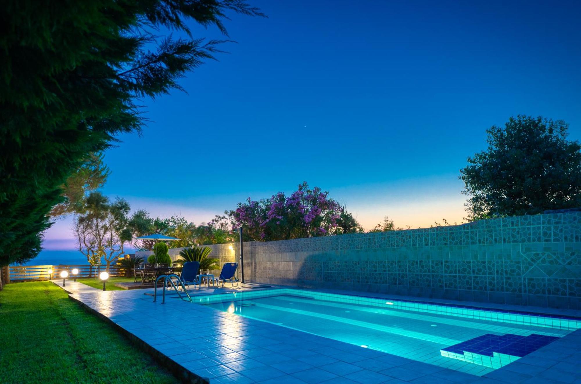 Villa Angela Ágios Matthaíos 外观 照片