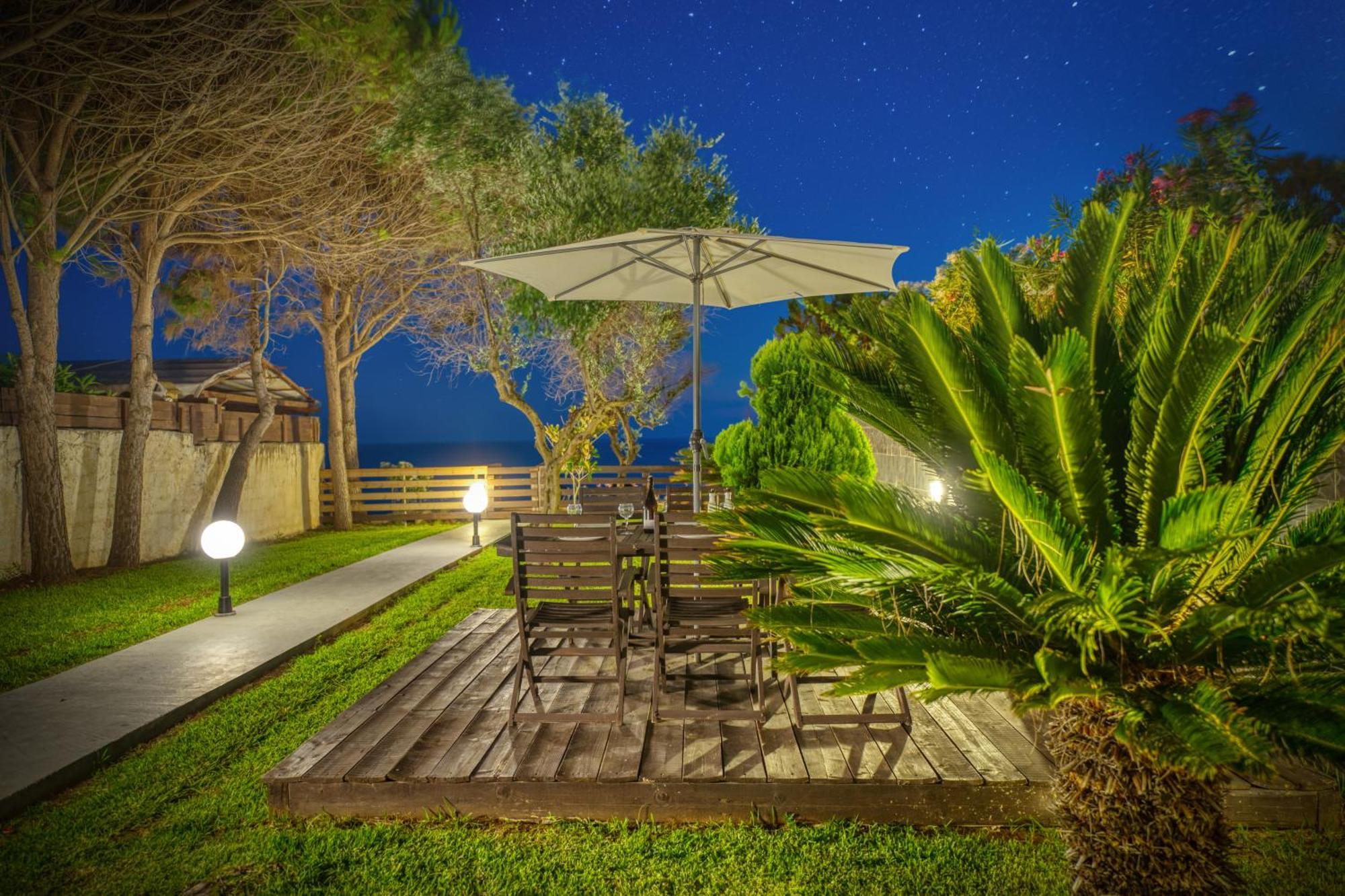 Villa Angela Ágios Matthaíos 外观 照片