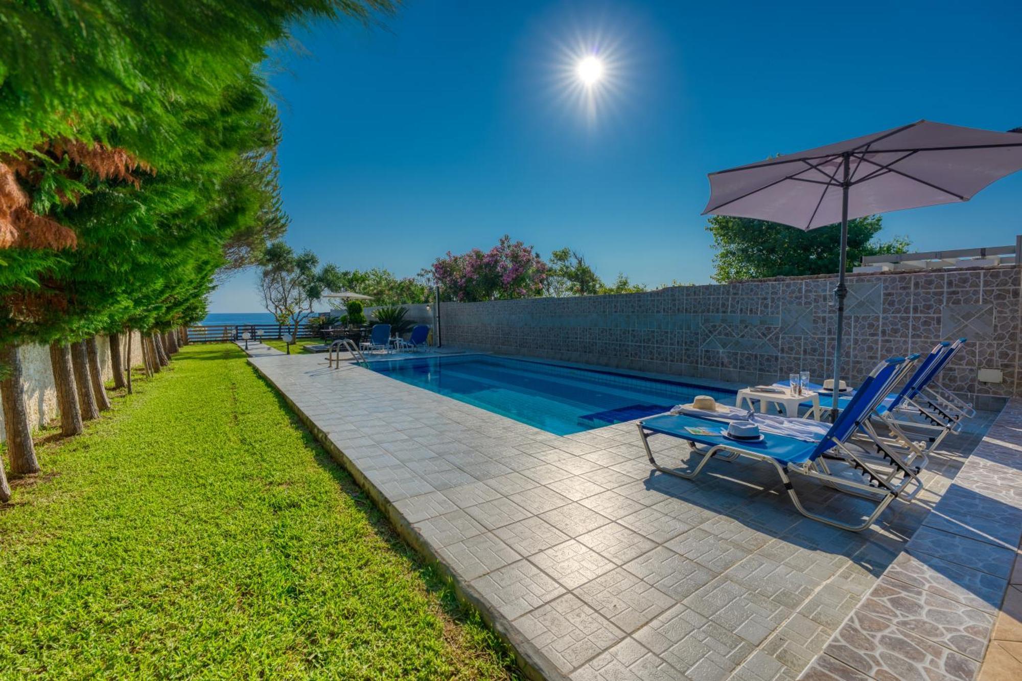 Villa Angela Ágios Matthaíos 外观 照片